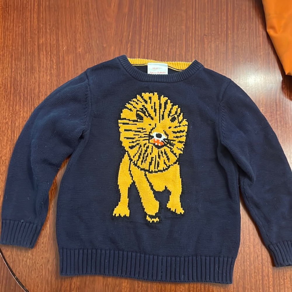 Hanna Andersson  navy sweater size 4 (100cm)